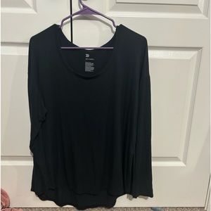 Black long shirt. Longer from the back. (Black) never wore.